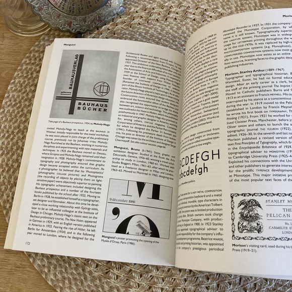 Thames & Hudson Dictionary of Graphic Design - Picture 3 of 5